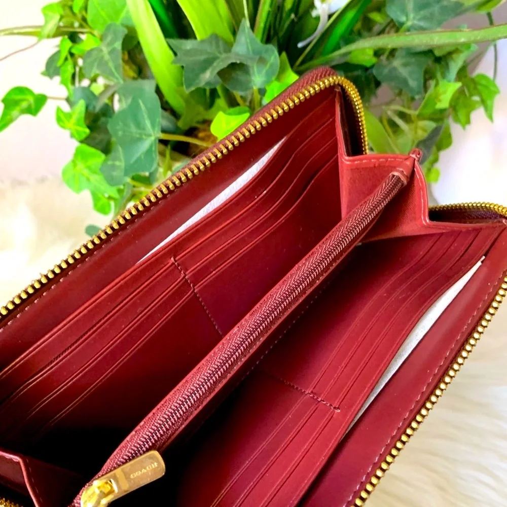 Coach Slim Accordion Zip Wallet” hard to find”